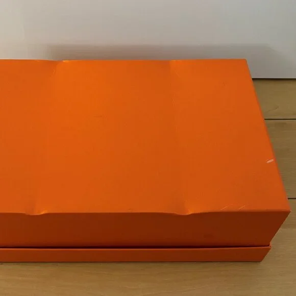 Hermes empty shoe box with ribbon - Picture 8 of 10